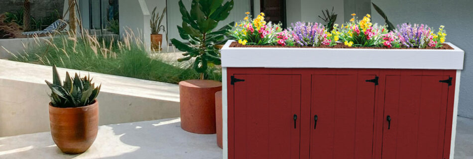 Secret Potter Outdoor Storage Bin with Planter box